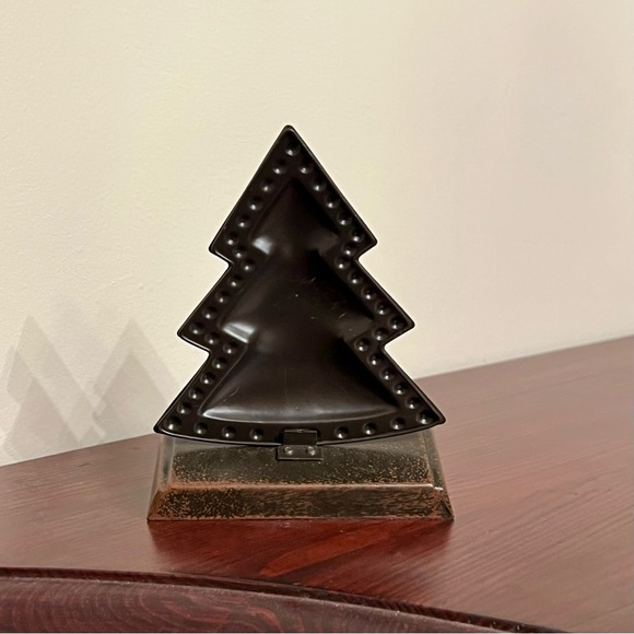 The Christmas Shoppe Rustic Brown Metal Christmas Tree Stocking Holder Hanger - Picture 4 of 7